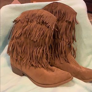 Woman’s fringe cowboy boots